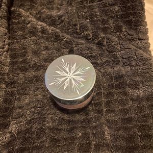 Silver eyeshadow glitter